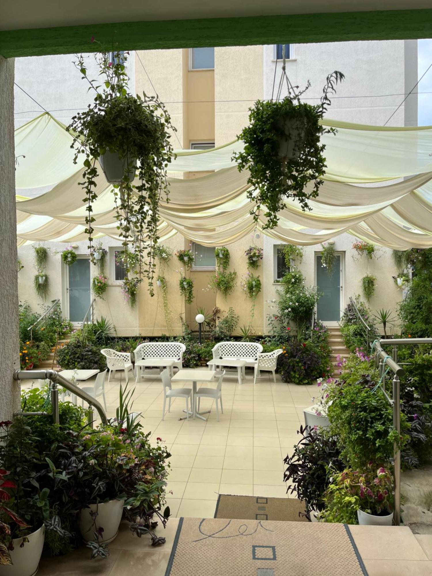Hotel Garden Радима Экстерьер фото
